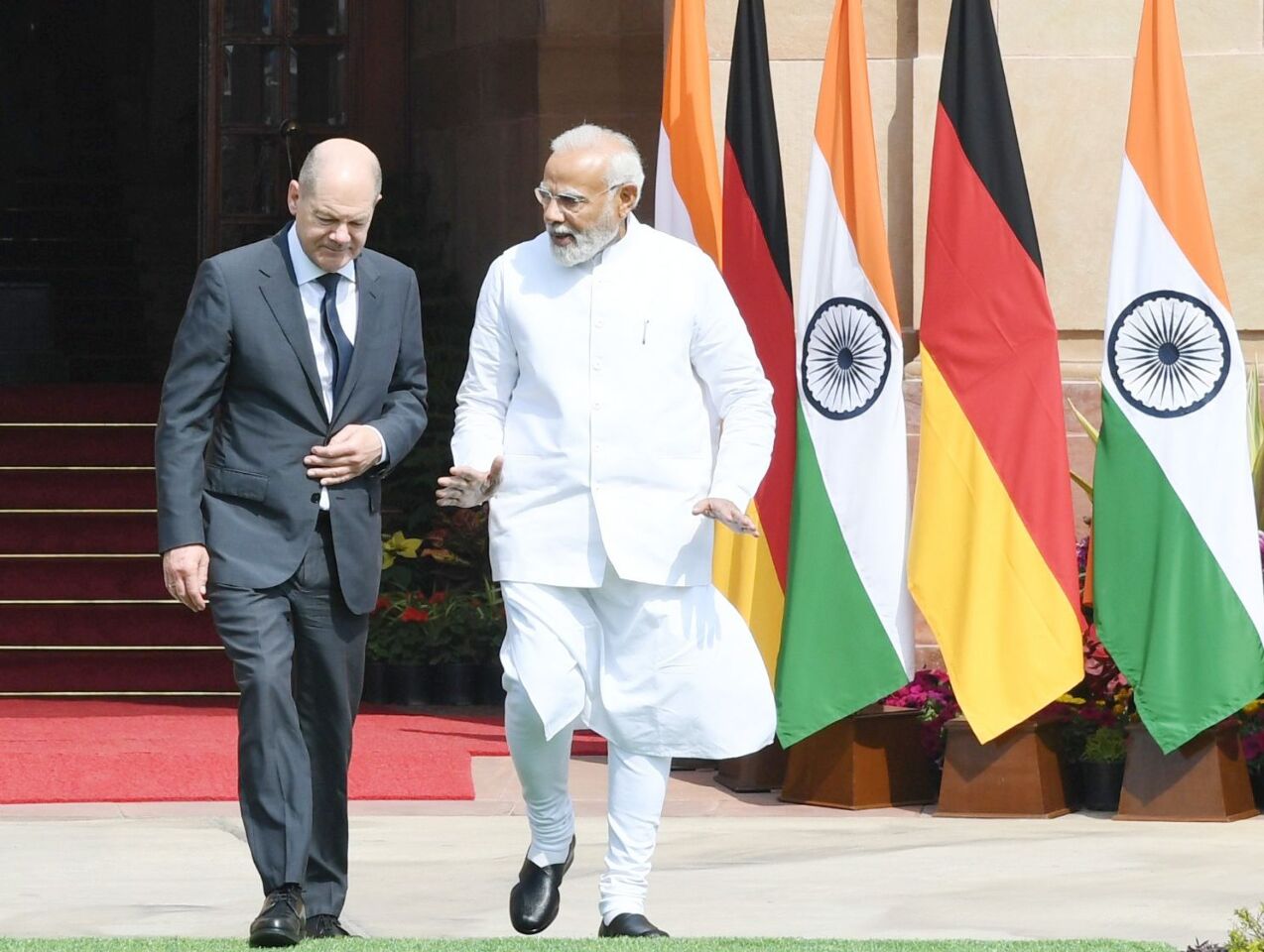 德國總理訪印度 莫迪：願助調停俄烏戰爭