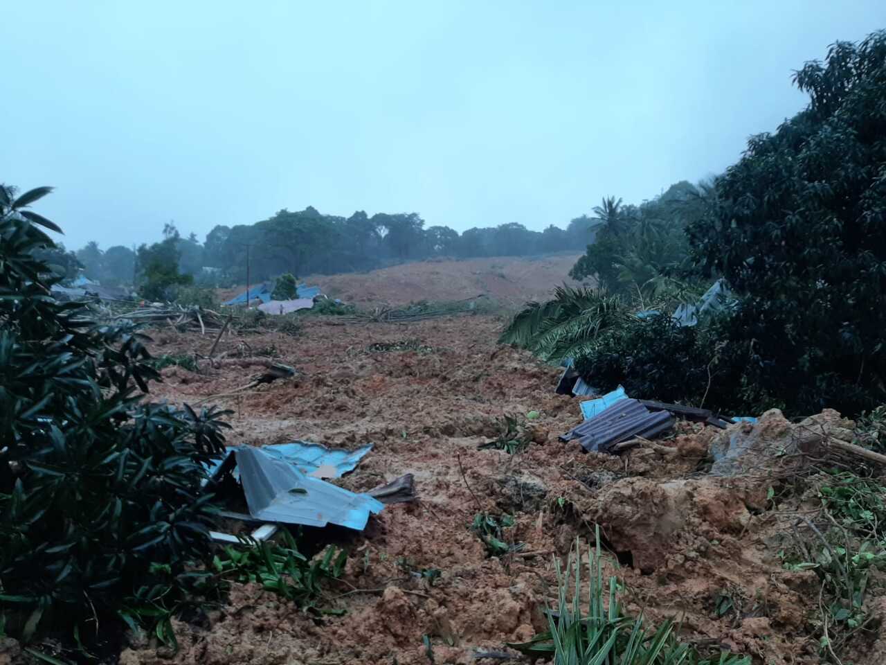 印尼偏遠小島土石流 至少11死約50人失蹤