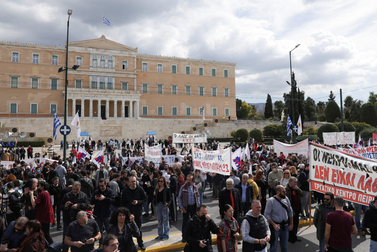 希臘火車對撞悲劇 雅典街頭再湧現上千人抗議