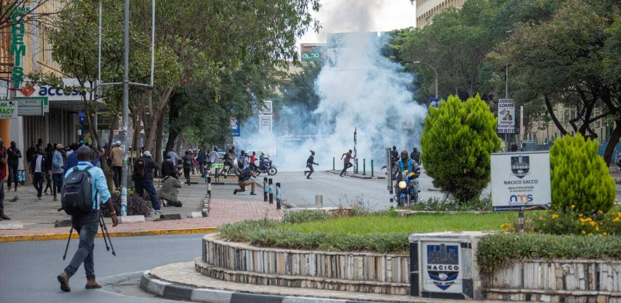肯亞民眾抗議物價高昂 警察催淚瓦斯驅離