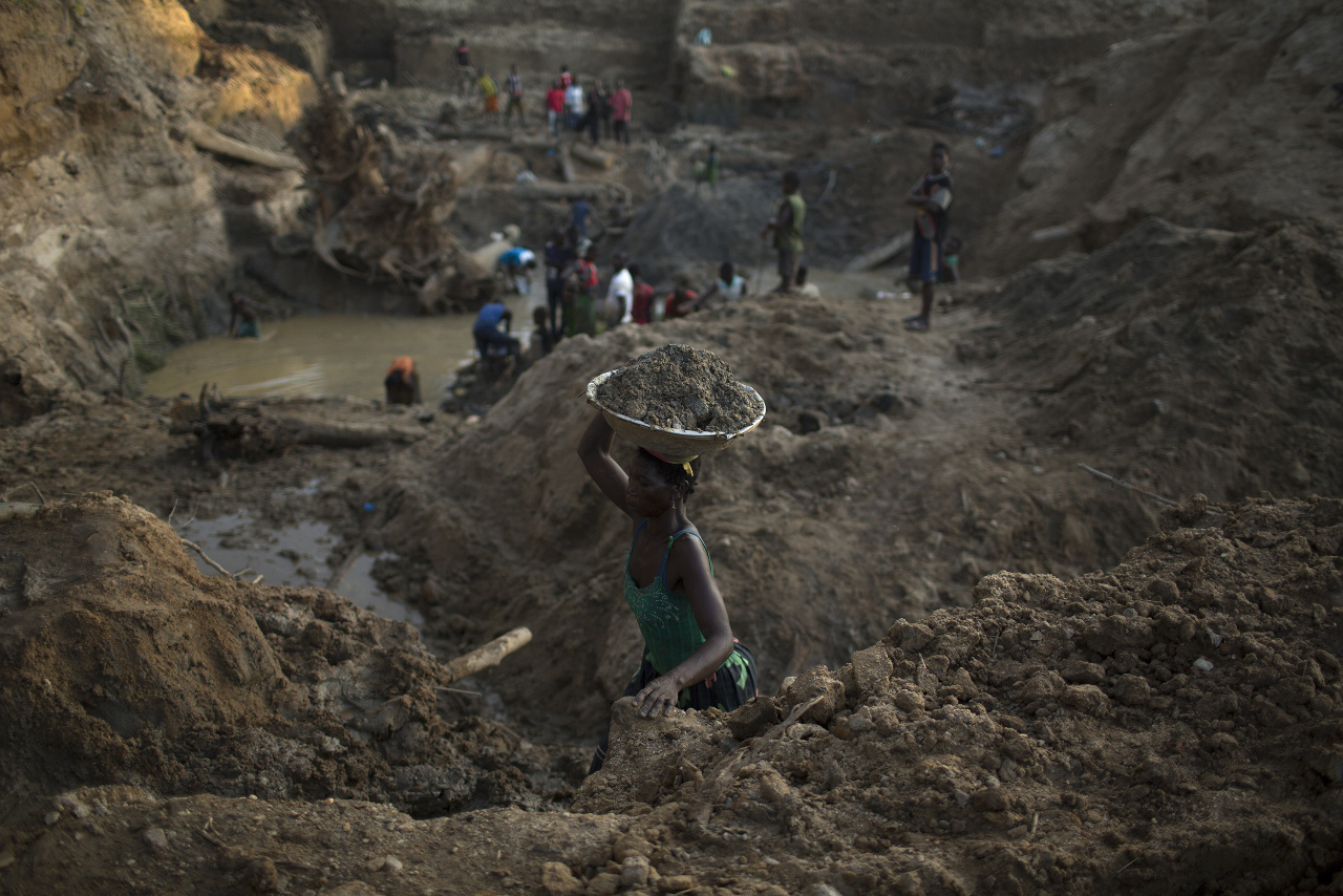 中非礦場遇襲9中國人喪生 中國籲公民撤離