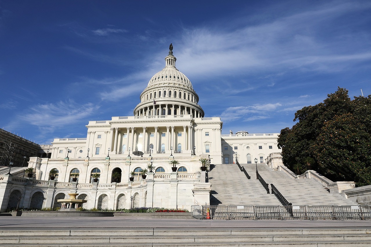 美眾議院通過臨時支出法案 避免政府關門