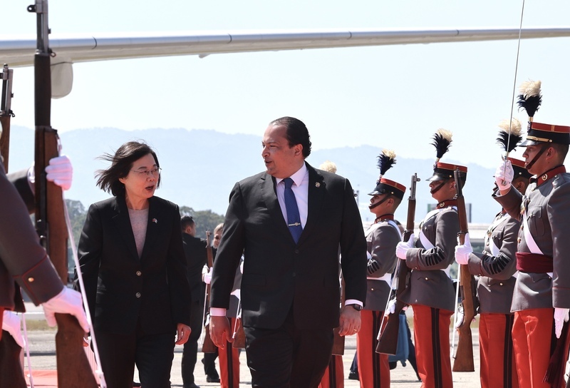 強化友邦情誼 蔡總統抵達瓜地馬拉訪問