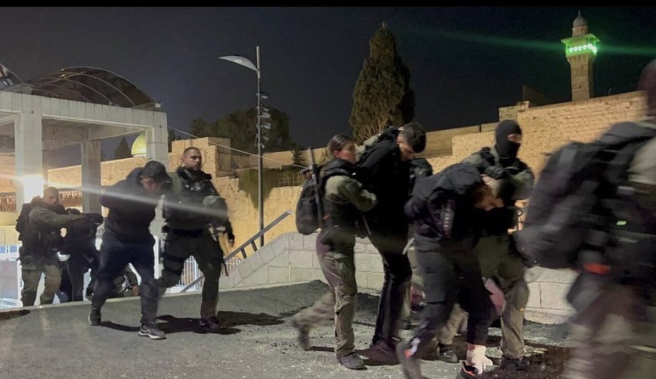 耶路撒冷清真寺爆衝突 逾350人被捕