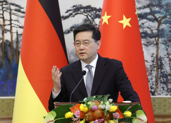 中國外長秦剛訪歐 將會晤德法挪威外長