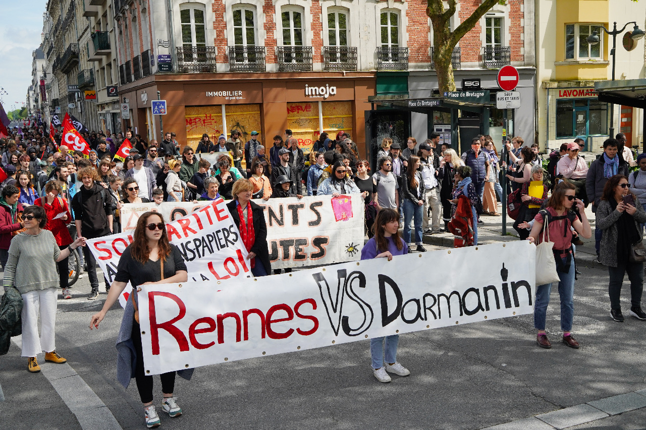 法國計劃修改移民法 民眾示威反對驅逐出境