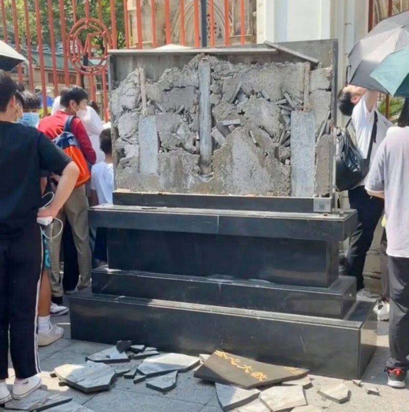 中國五一旅遊亂象多  廣州大教堂石碑碎裂
