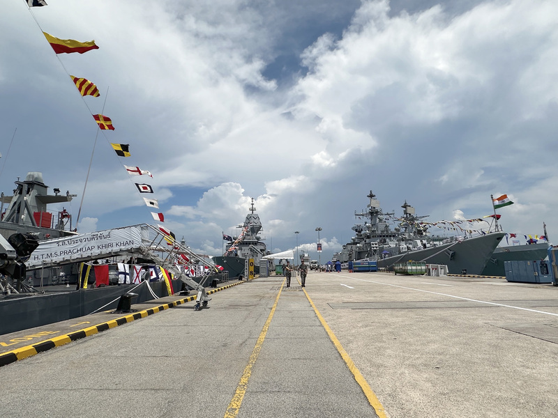 亞洲海防展回歸  13國軍艦齊聚新加坡
