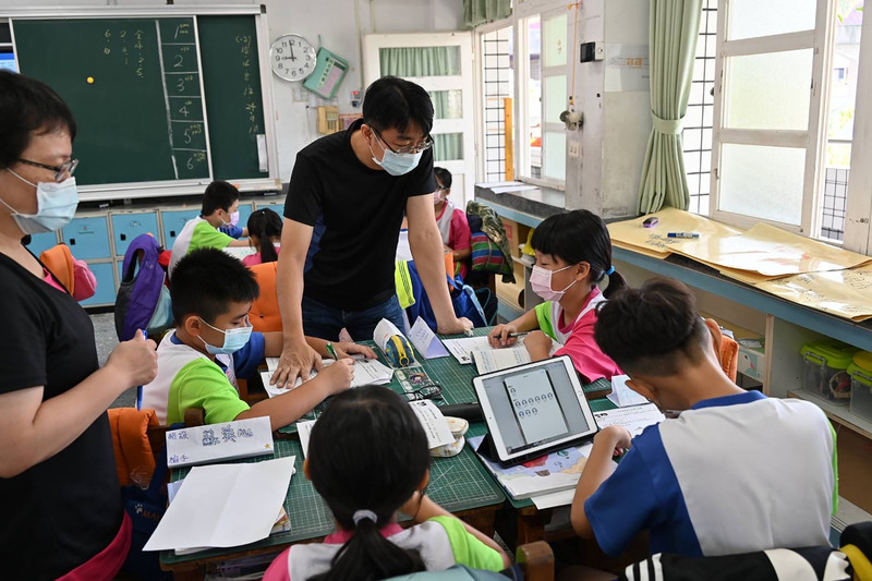 中小學全英語上英語課   實施比率近7成