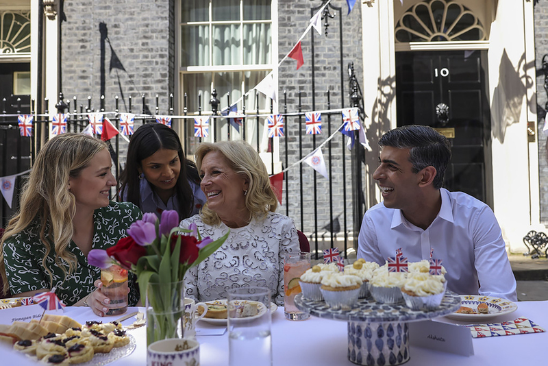 英首相與烏難民共享加冕午餐會 美第一夫人同歡