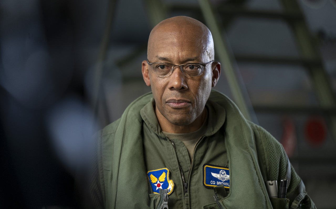 擁有太平洋經驗 拜登選任空軍參謀長布朗為最高軍事指揮官