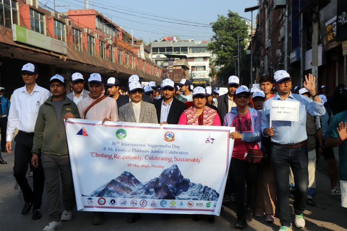 人類登頂聖母峰70週年 尼泊爾表揚雪巴登山家