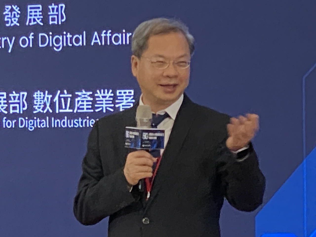 龔明鑫：台灣數位轉型打底深厚 經濟能樂觀10至20年
