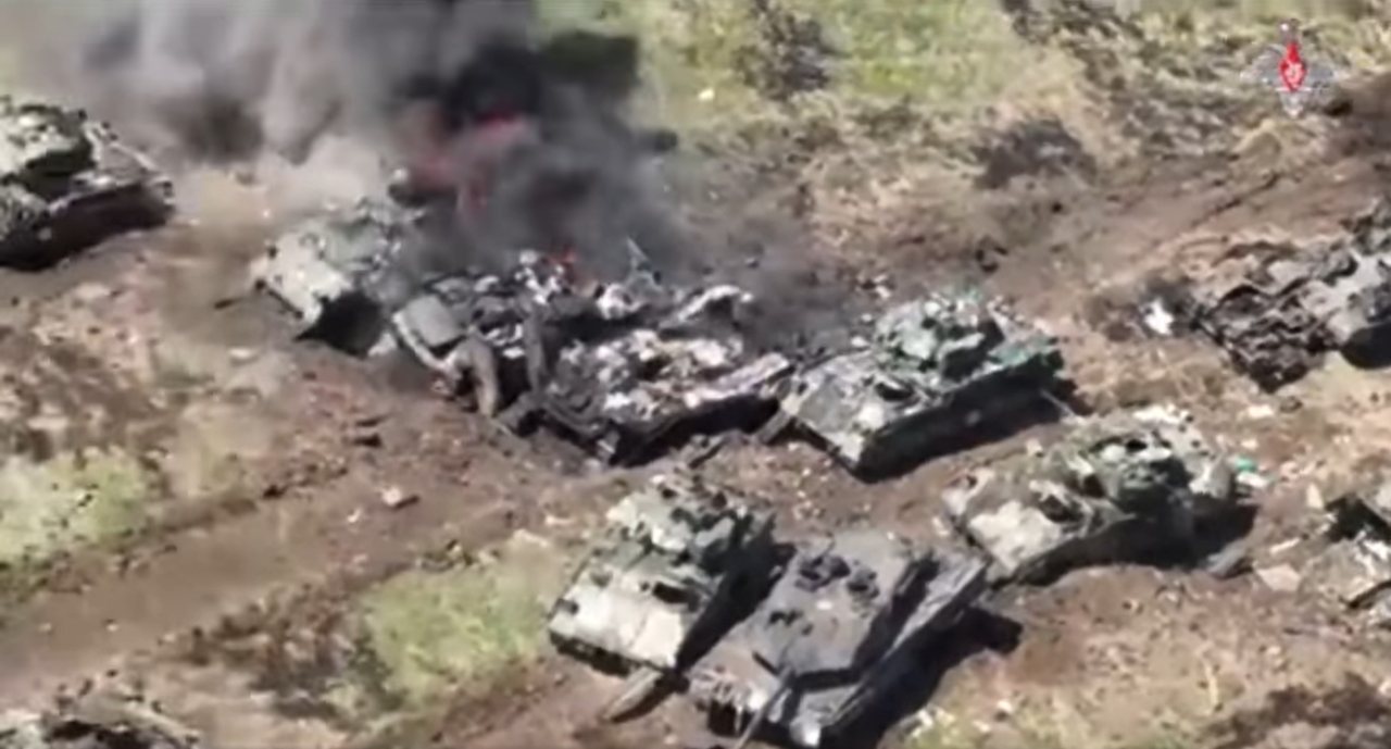 繳獲德製坦克與美製裝甲車 俄公布影片