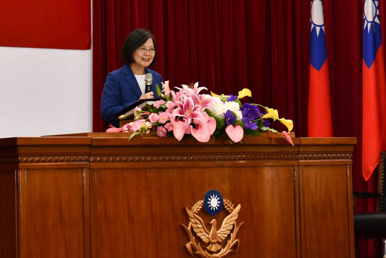 警察節 蔡總統：做警察後盾 讓台灣更安全、人民更安心
