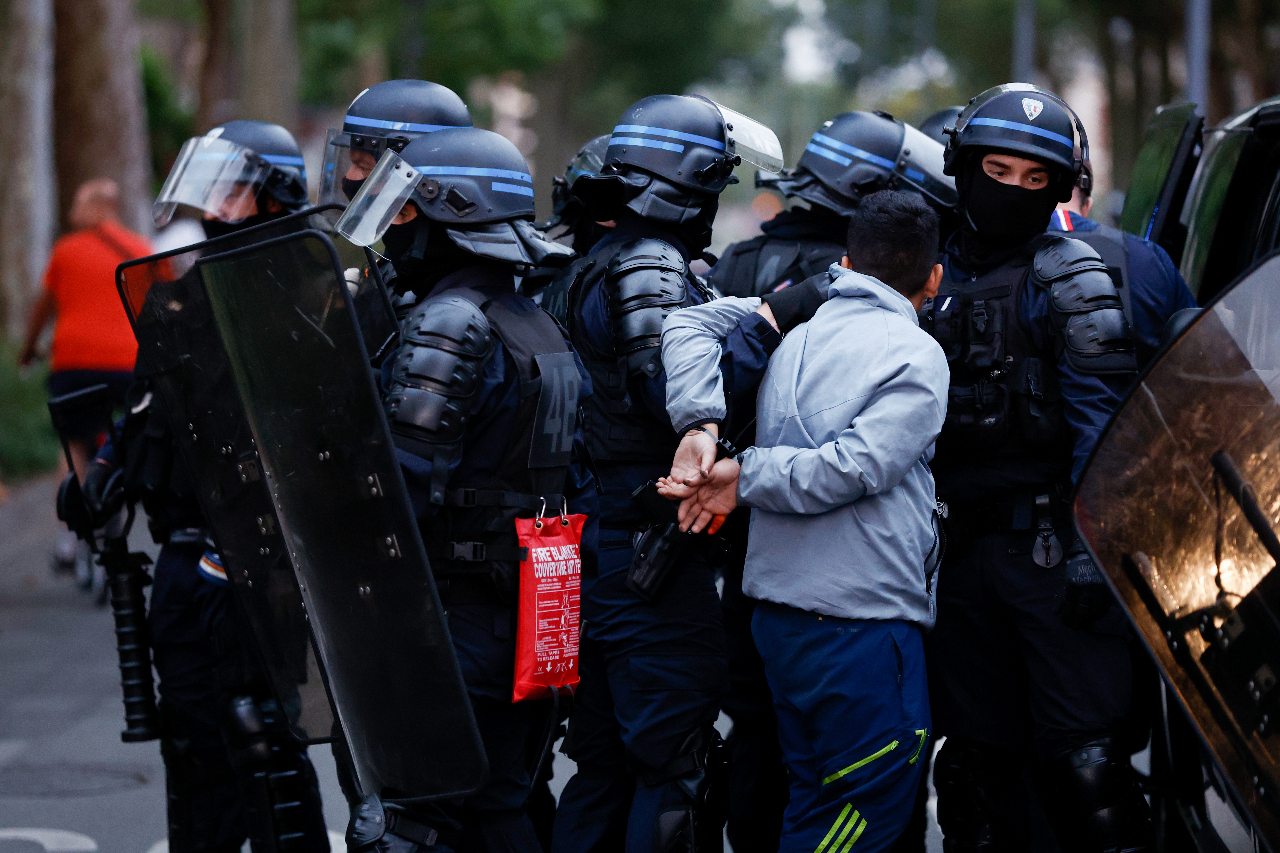 法國各地暴動緊張稍趨緩 數百人被捕