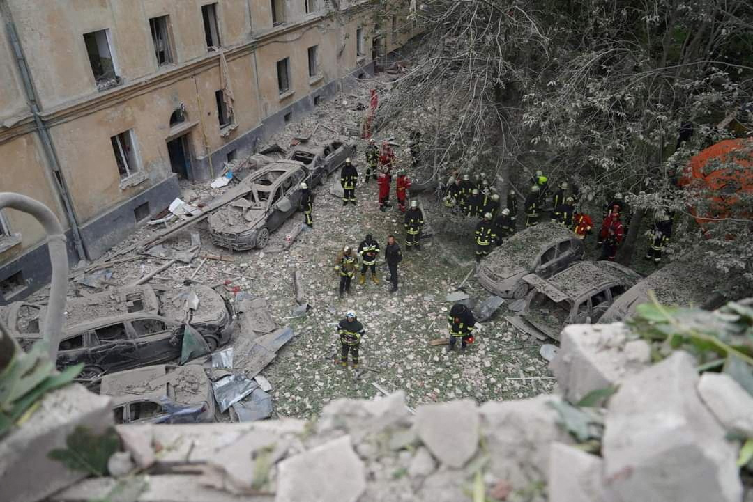 烏克蘭西部利維夫罕見遭空襲 公寓被炸4死