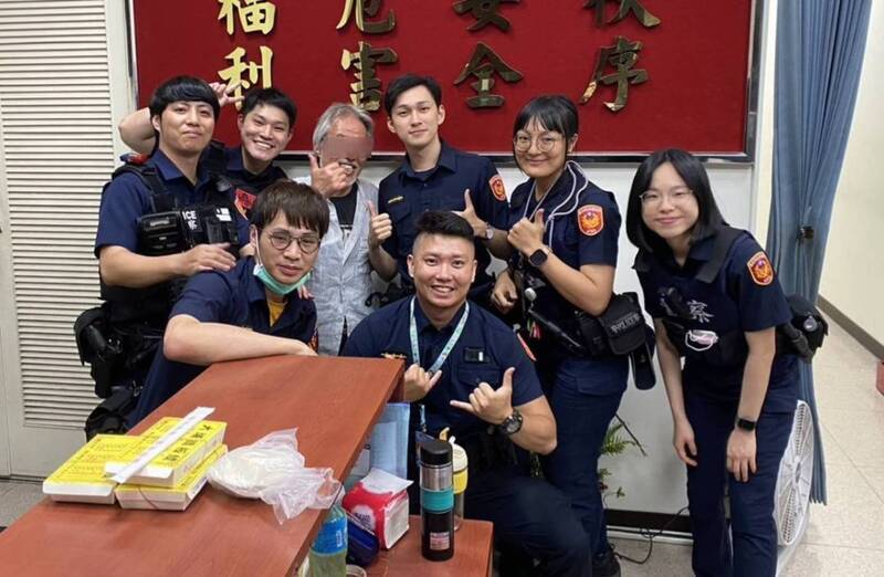 感念台灣警民熱心協助   日建築師手機失而復得