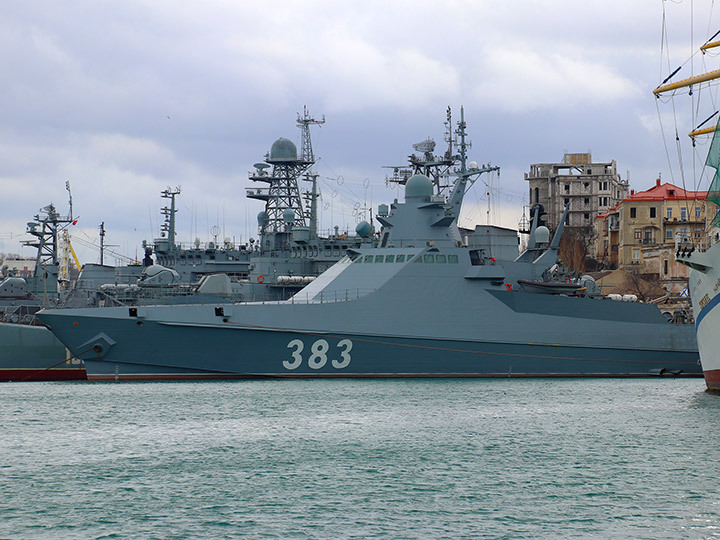 烏軍奇襲奏效 俄羅斯黑海艦隊大批艦艇撤出克里米亞基地