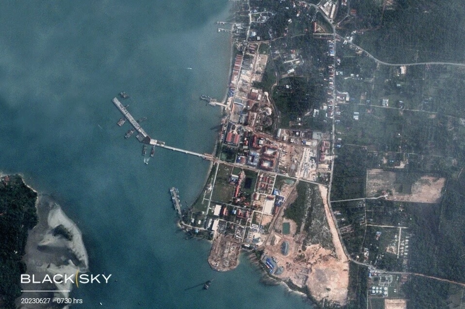 中國在柬埔寨基地近完工 衛星顯示碼頭可停航艦