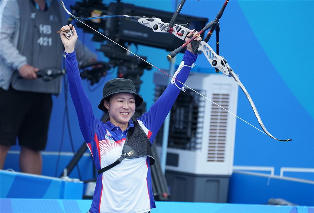 美女箭客彭家楙世大運反曲弓摘銅 教練：對參加亞運很有幫助
