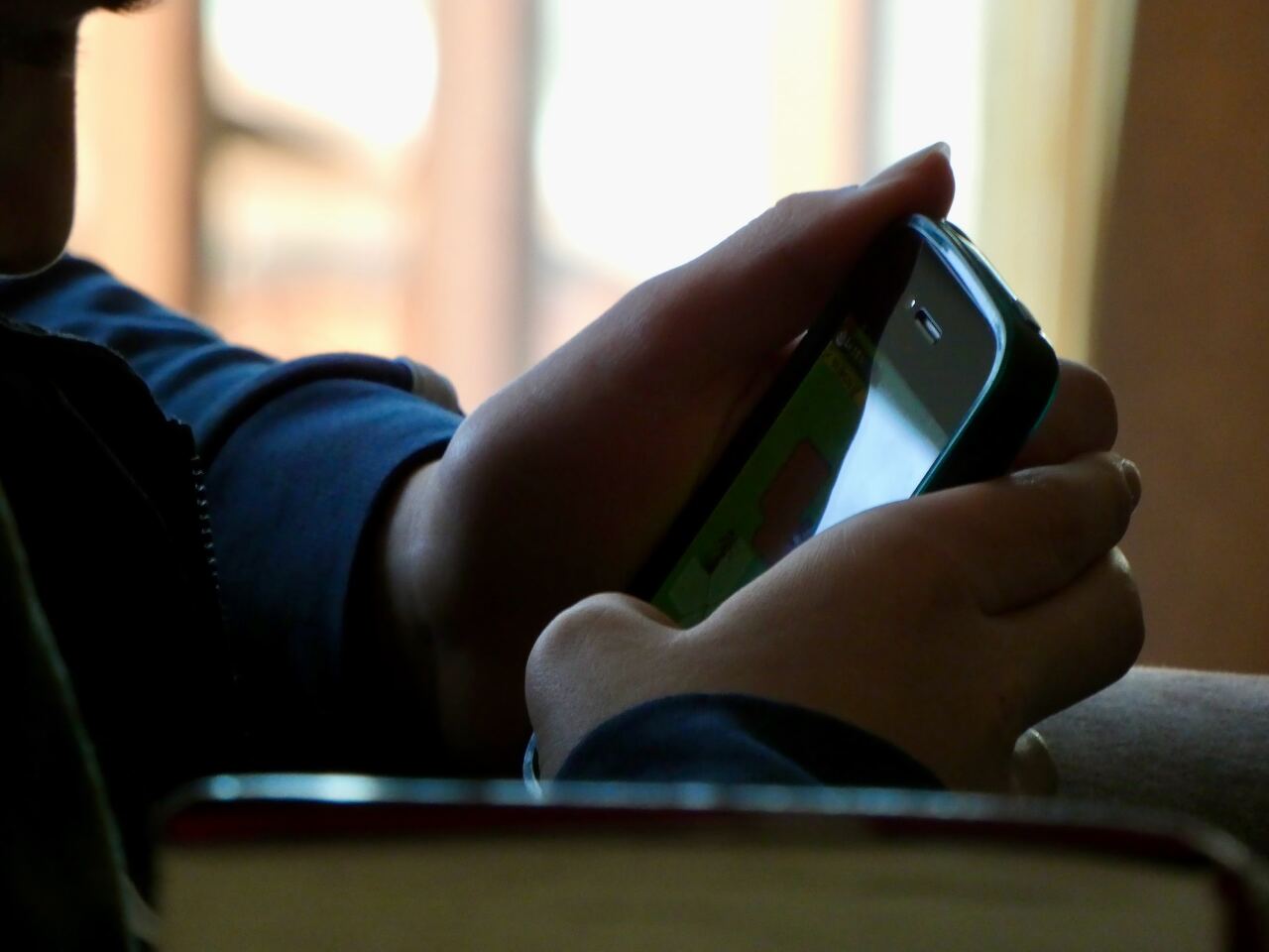 紐西蘭新政府再出招 全國學校禁用手機