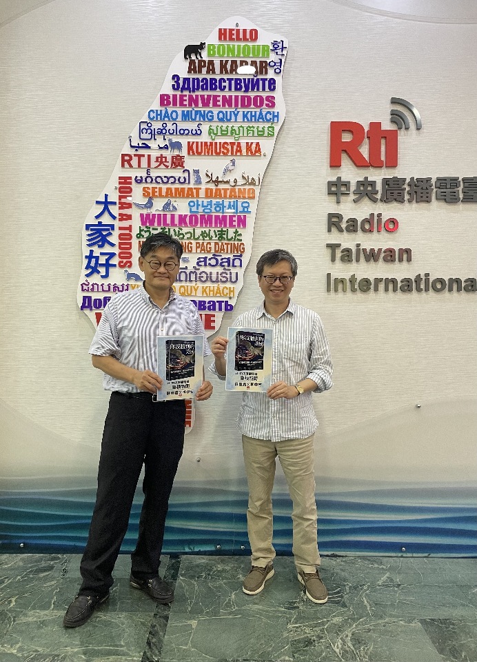 訪李中志，從美國看台灣民主的進程。