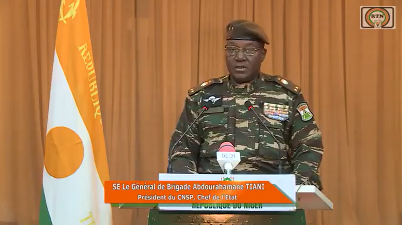 尼日軍事統治者警告勿動武 權力過渡最長3年