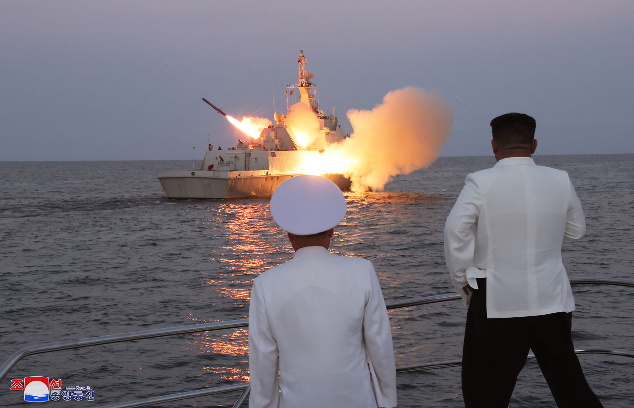 北韓稱軍艦試射飛彈成功 南韓：根本沒射中