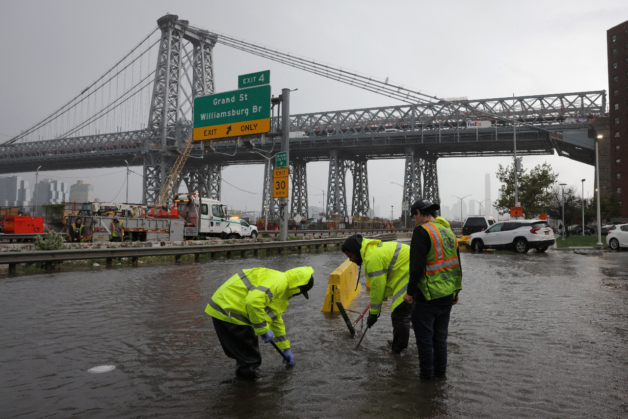 紐約破紀錄暴雨癱瘓地鐵機場 全市進入緊急狀態