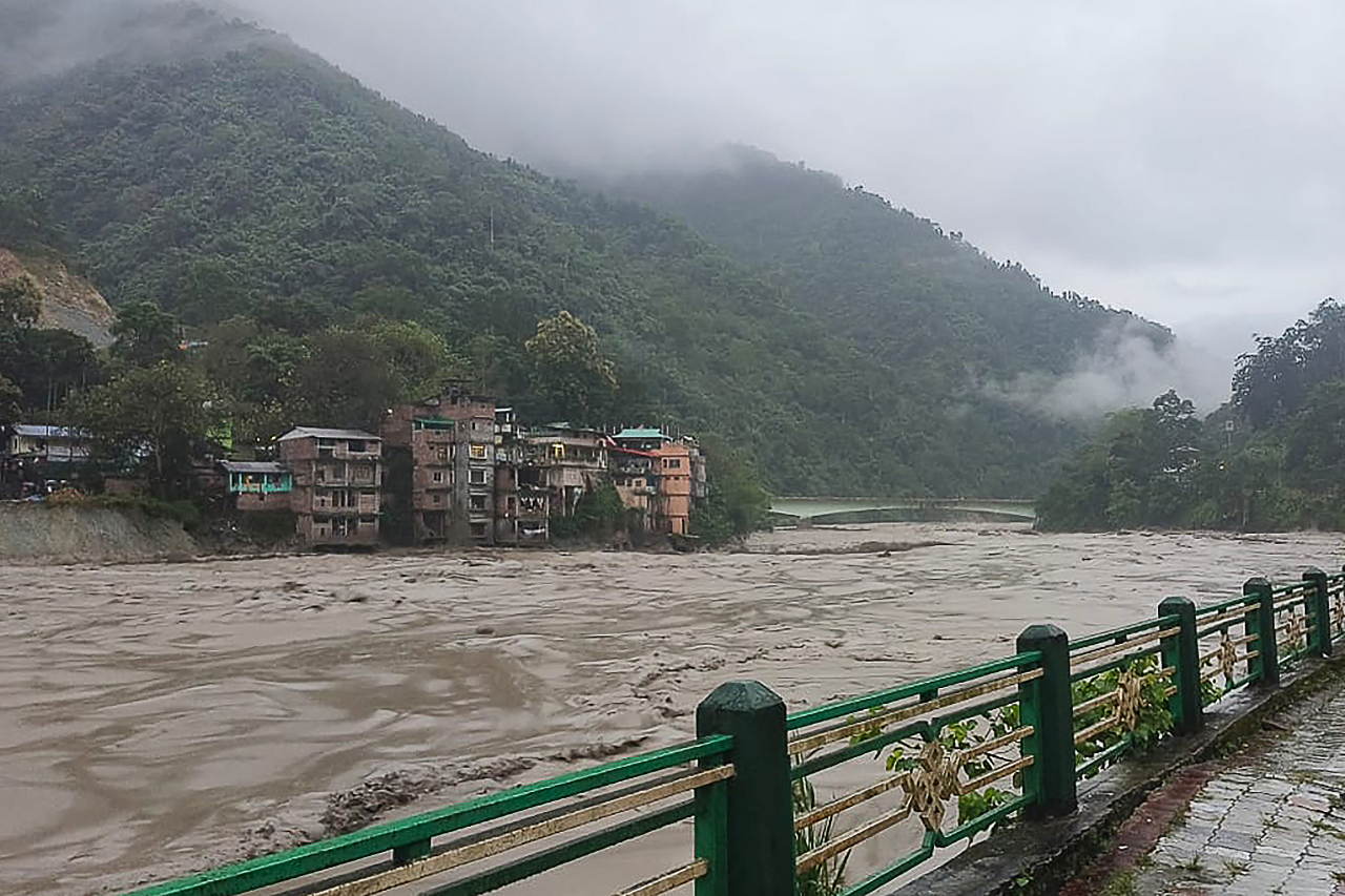 印度暴雨引發暴洪 至少23名士兵失蹤