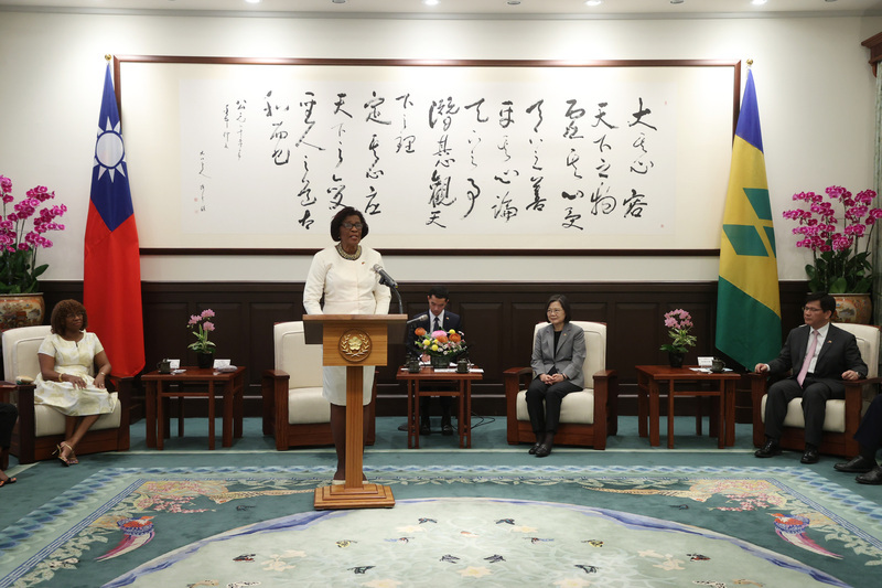 蔡總統接見聖文森總督朵根 感謝長期支持台灣國際參與