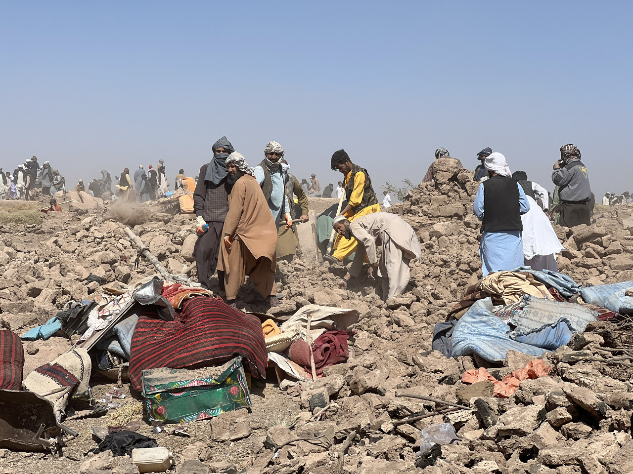 阿富汗天搖地動 西部災區再傳6.3強震
