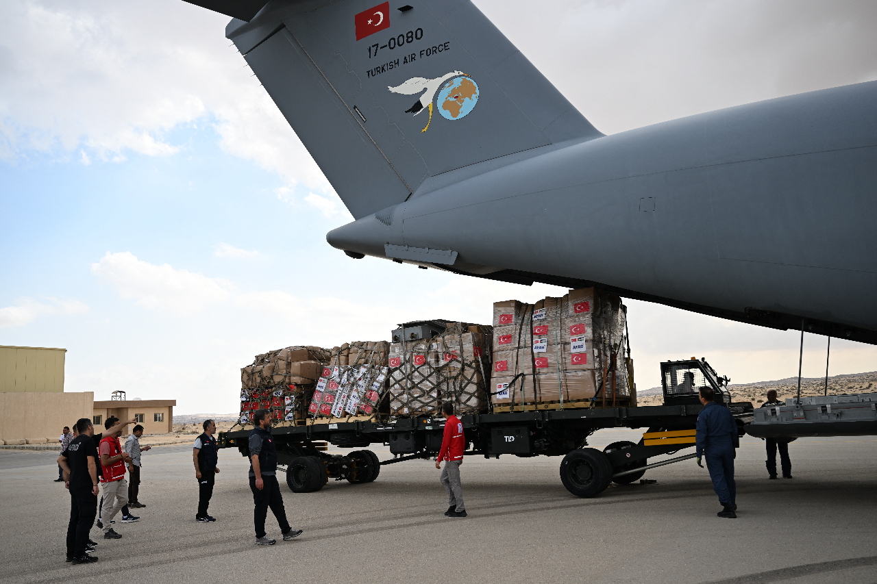 更多載有援助物資航班抵西奈半島 等待運進加薩