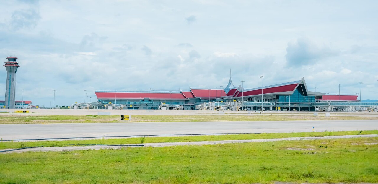 中國資助興建 柬埔寨新國際機場開始營運