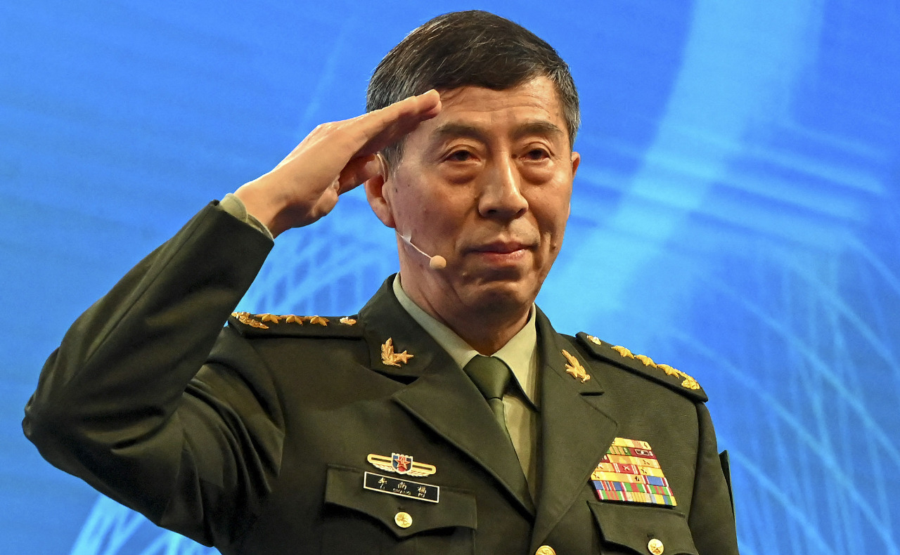 從權力中心到邊緣：中國國防部官網移除李尚福名字
