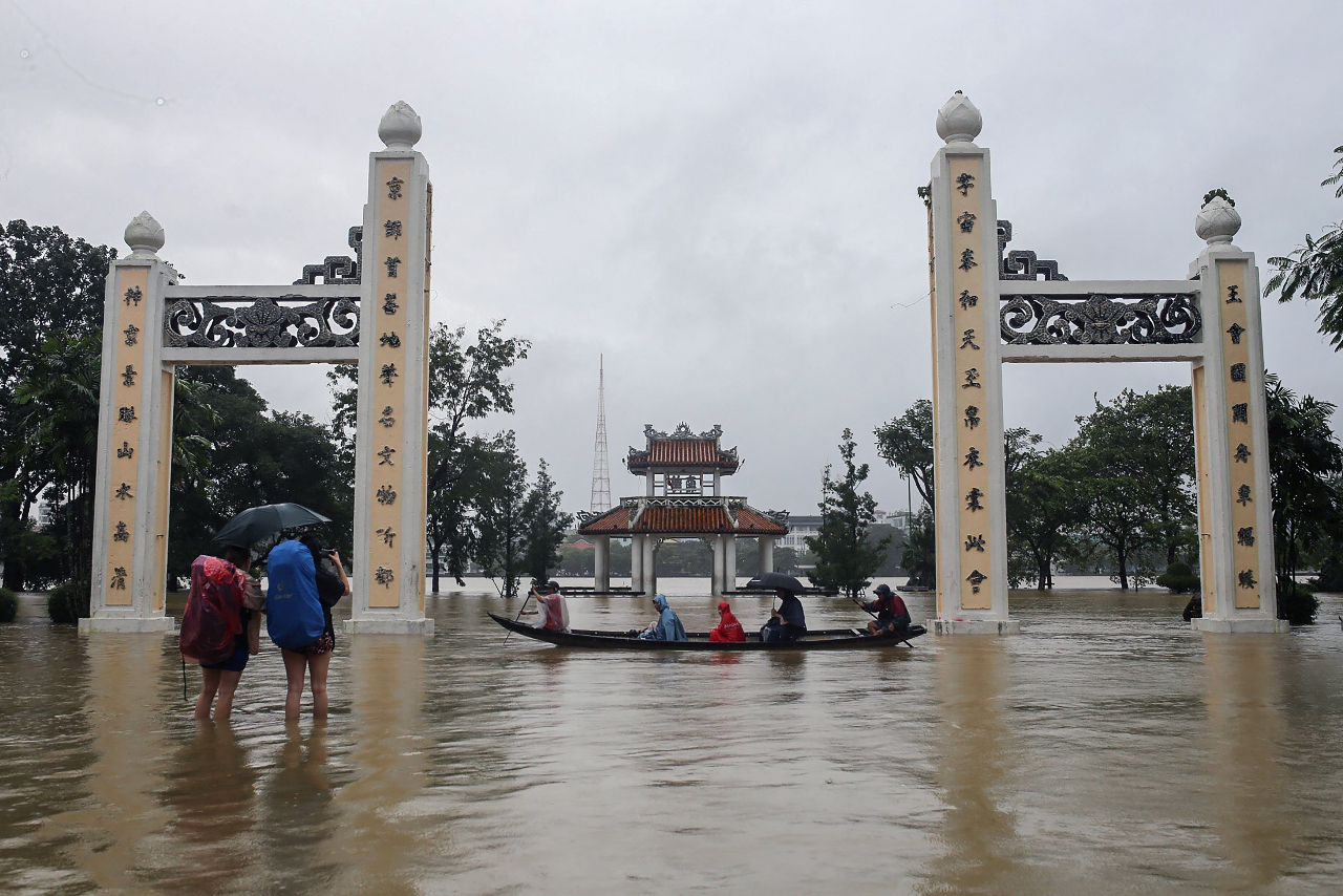越南古都順化洪災 上千棟房屋遭淹沒