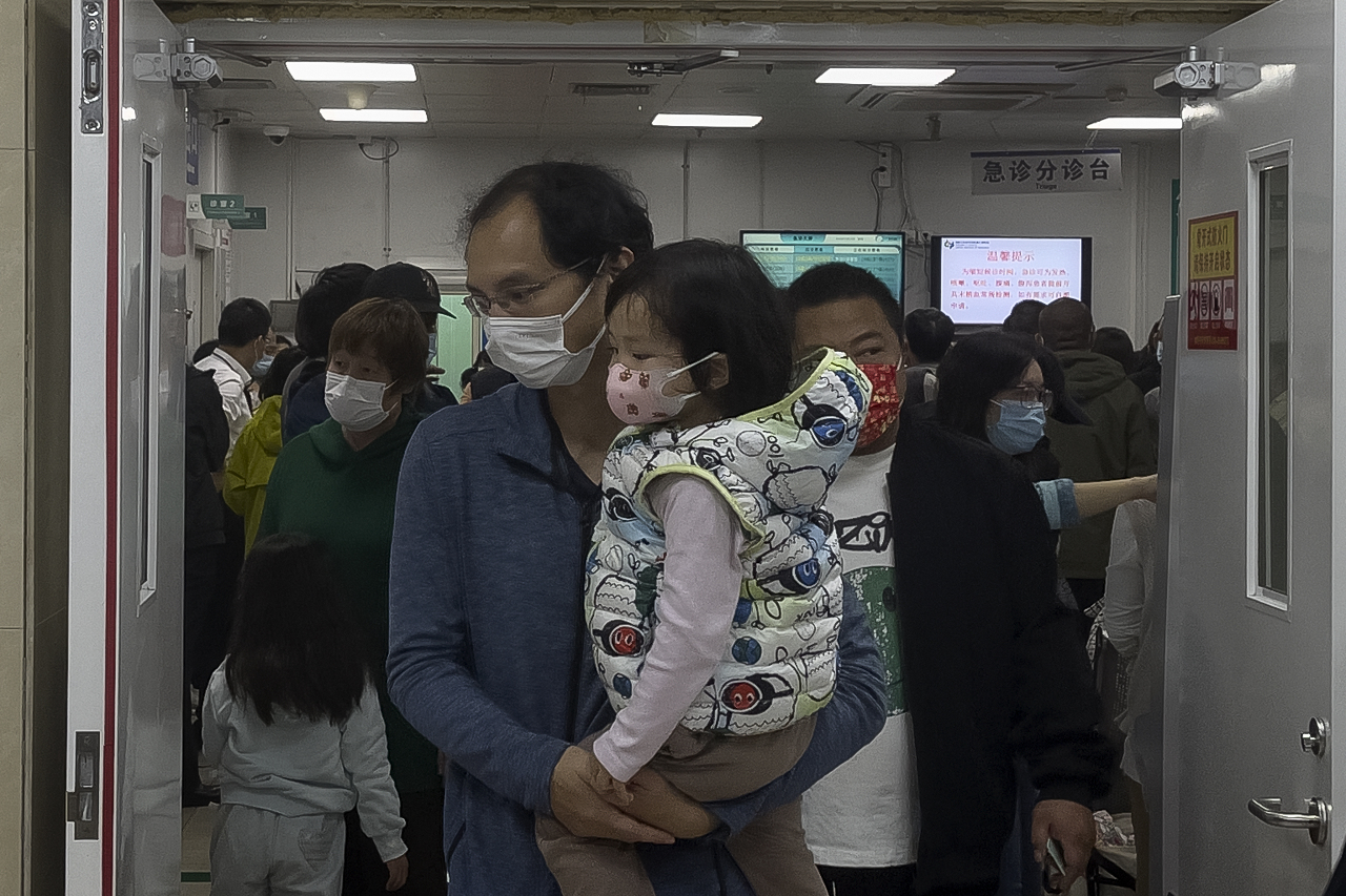 肺炎流感醫院兒童爆滿 中國官媒坦承兒科醫師荒