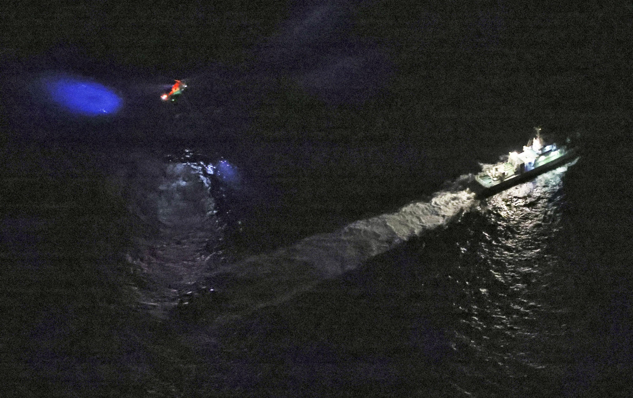 美軍魚鷹直升機日本墜海1死7失蹤 搜救工作持續
