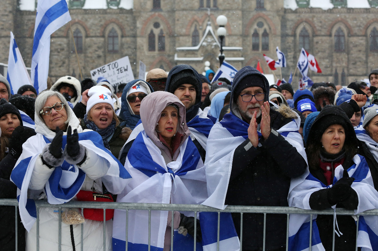 示威者齊聚加拿大國會山莊 集會支持以色列