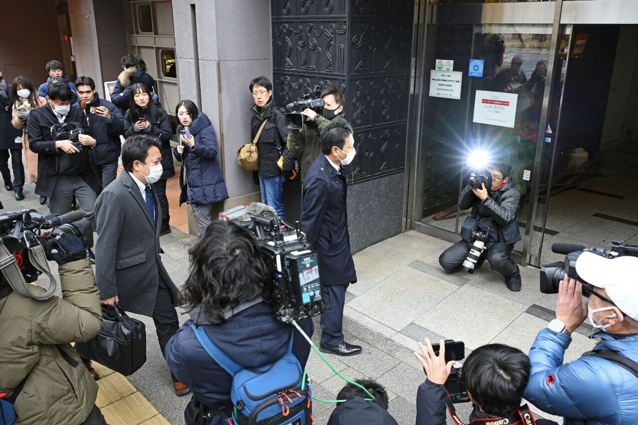 政治獻金案延燒 東京地檢搜查安倍派總部