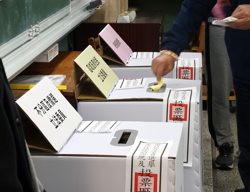 不畏中共文攻武嚇  台灣人以選票捍衛民主的生活方式