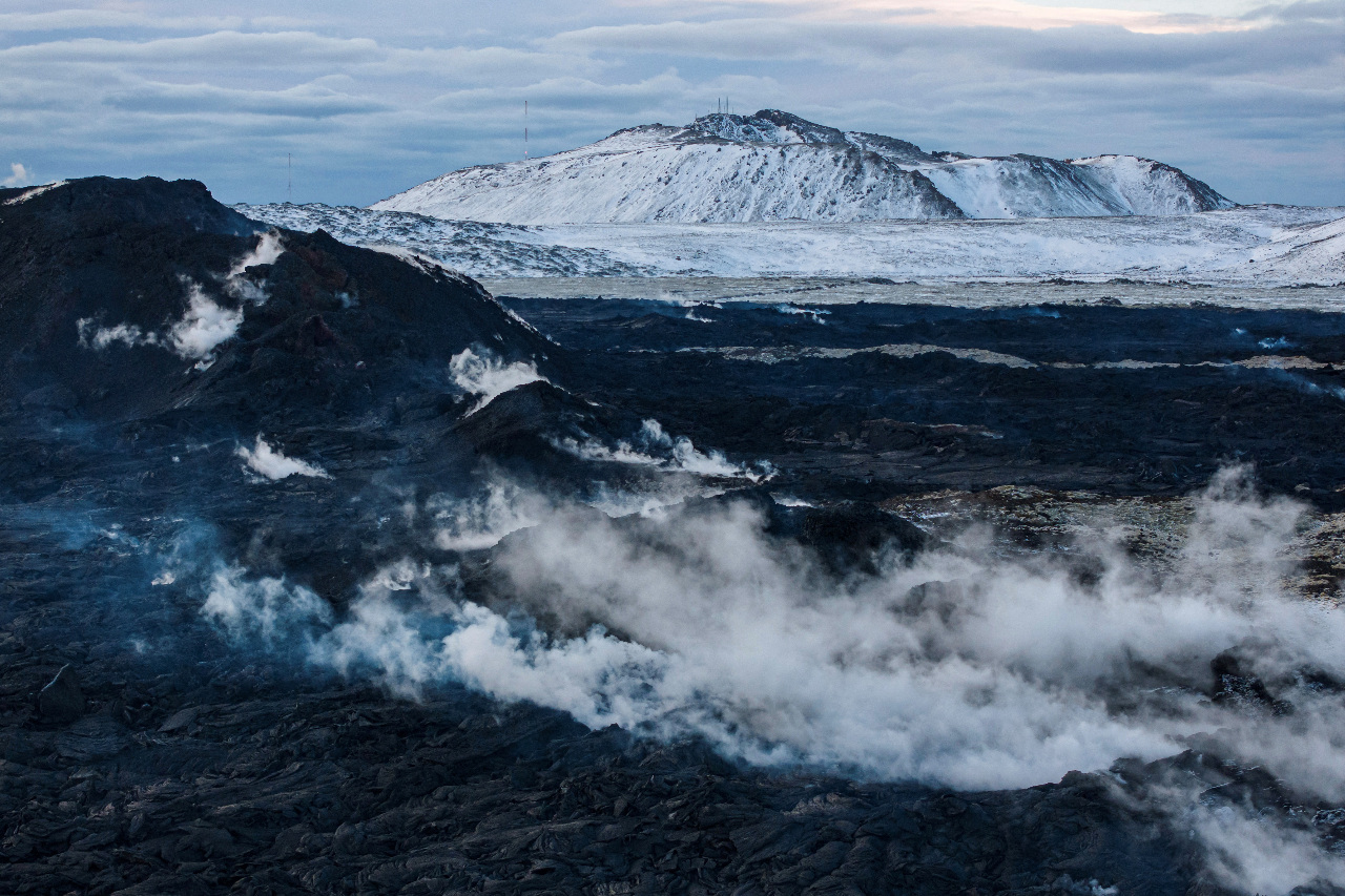 冰島火山爆發撤離居民可自由返家 但風險自負