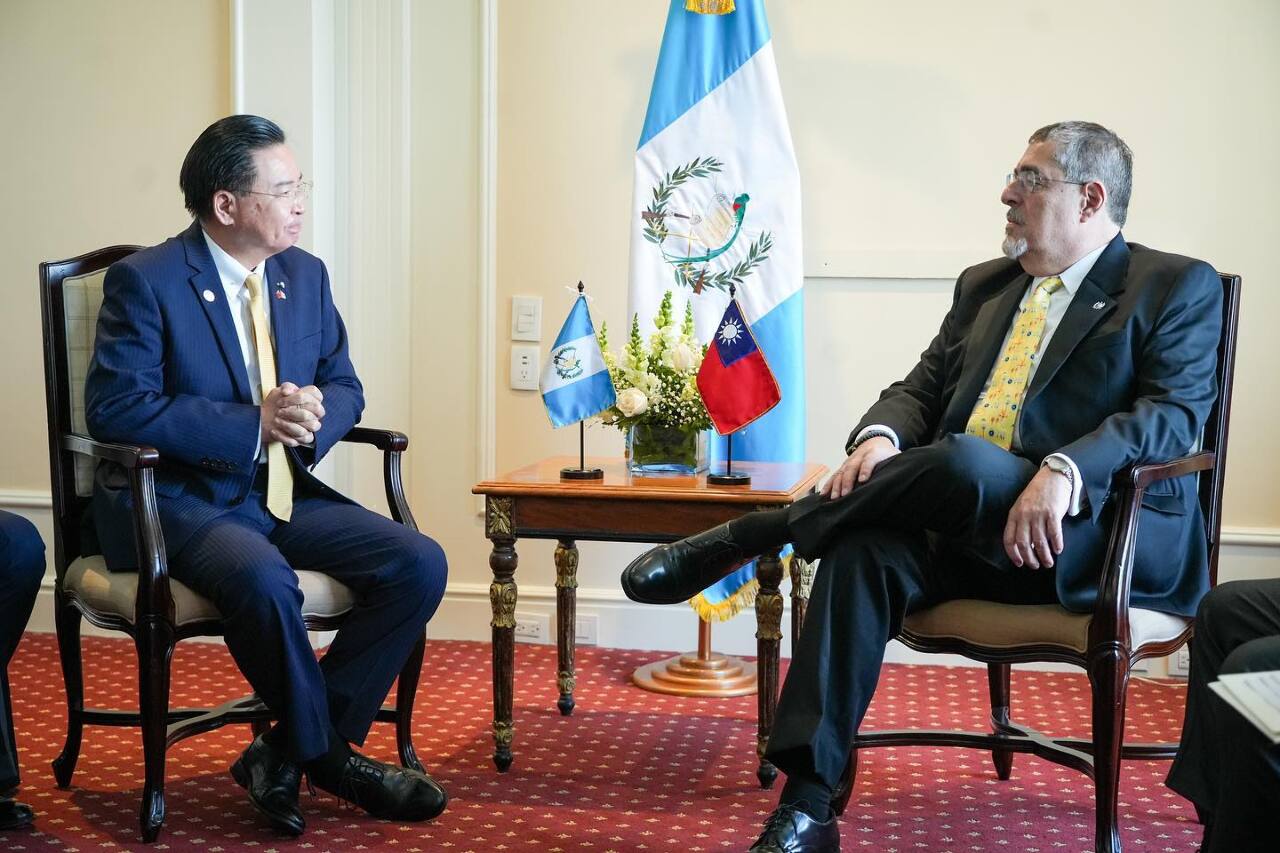 瓜地馬拉新總統就職前 會見台灣外長吳釗燮