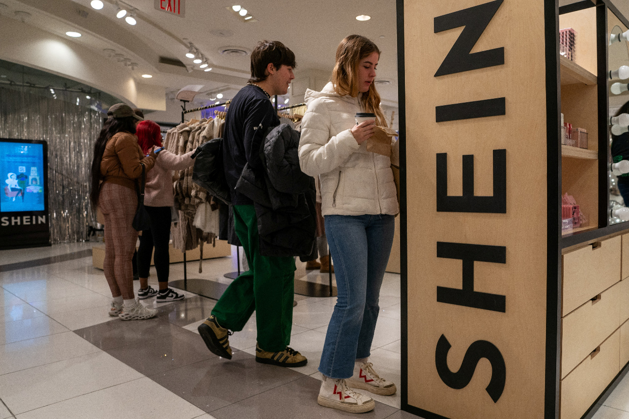 降低環境衝擊 法國擬遏制中企Shein等快時尚品牌