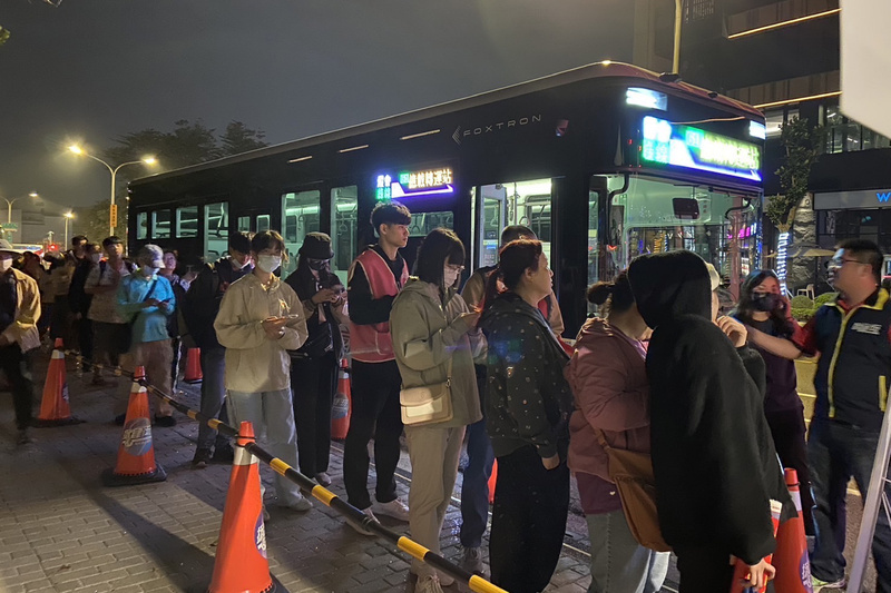 台灣燈會安平燈區首日逾26萬人觀展 交管範圍將縮減
