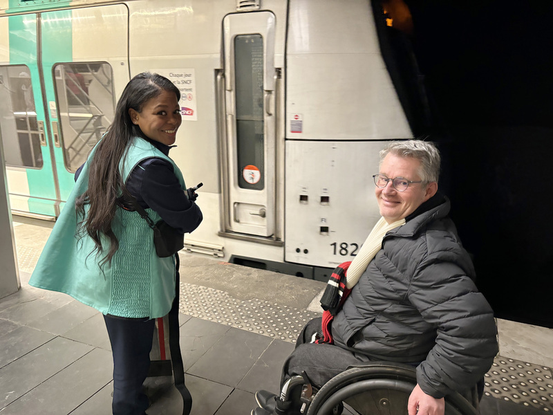 巴黎大眾運輸無障礙不及格 身障者不滿長年遭忽視