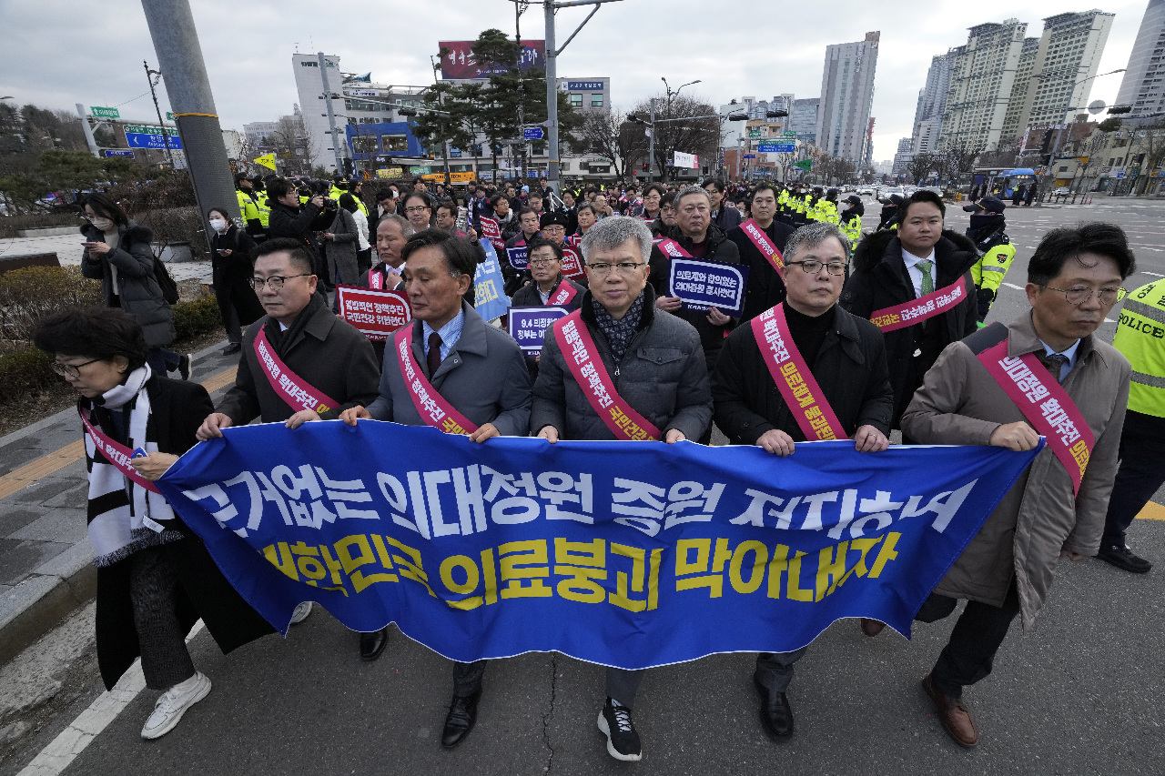 韓醫師罷工業界看法分歧 政府加快司法行動