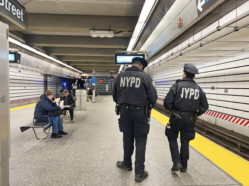 紐約地鐵淪治安死角 國民兵與州警進駐巡邏