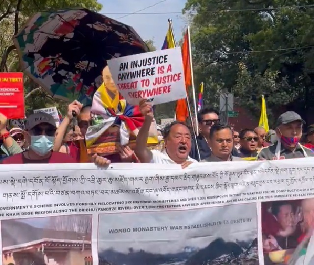 西藏抗暴日數百名藏人新德里遊行 要求中國離開西藏